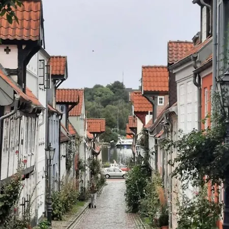 Apartment Hafenblick- Direkt Am Wasser Ein Schönes Im Herzen Der Altstadt Mit Parkplatz Flensburg