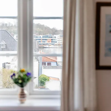 Apartment Hafenblick- Direkt Am Wasser Ein Schönes Im Herzen Der Altstadt Mit Parkplatz Flensburg